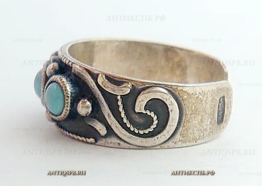 Кольцо серебряное с бирюзой. СССР. МЮЗ7. Вт. пол. ХХ века. №21695